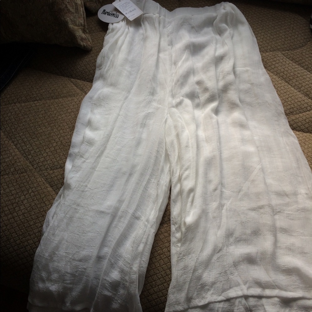 White flowy pants NWT